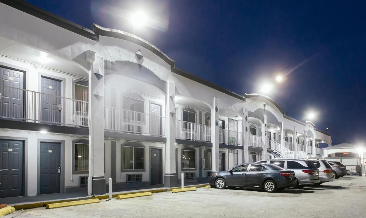 Space City Inn Houston Exterior photo